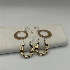 Classic Textured Hoop Earrings Qty 2 Gold-tone Unsigned Dangle Drop Everyday
