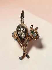 VTG Brooch Pin Arched Cat Gold Silver Tone Green Rhinestone Eye Costume Jewelry