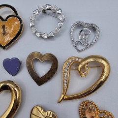 Vtg Heart Themed Brooch Pin Lot Rhinestone Enamel Mixed Styles Eras Materials