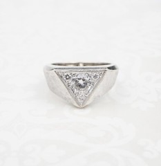 Vintage Signet Ring 14K Diamond White Gold Geometric Triangle Size 8.5 RG4591