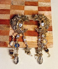 Vintage Boho Gold Tone Rhinestone Dangle Earrings Pierced for party vacation