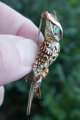 Vintage Solid 14kt Yellow Gold & Chrysoprase Enameled Owl Brooch / Pin – 8.6g.