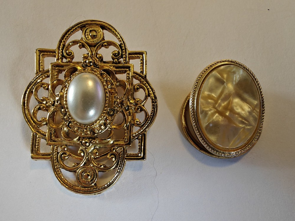 2 peice Lot Vintage Scarf Rings Dress Clip Stamped Germany