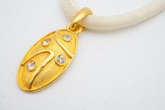 Vintage Necklace Gold Tone Rhinestone 15.5″