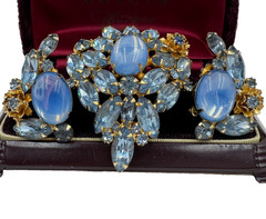 EXTRAORDINARY JULIANA VNT SET EARRINGS BROOCH FAB BLUE CABOCHON CRYSTALS FLOWERS