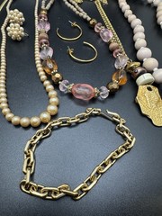 Vintage Estate Jewelry Lot Necklaces Earrings Bracelet Beaded Gold Tone