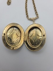Vintage Cameo Locket Necklace 26in Gold Tone And Barrel Clasp