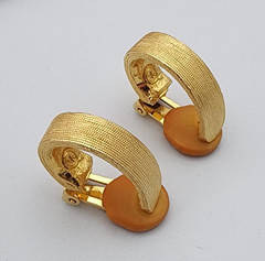 Vtg Les Bernard Chevron Rigid Choker Gold Tone Necklace Clip Earrings Set 80’s