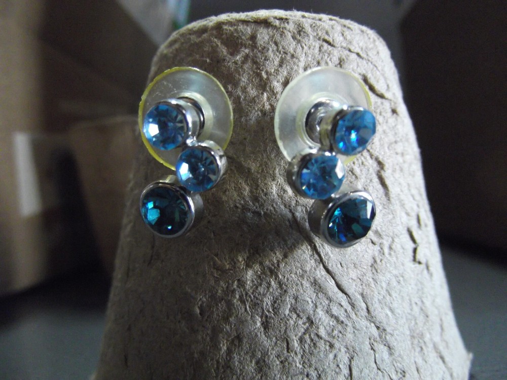 1 Pair Old .75 “in Blue Sparkly Glass Studs