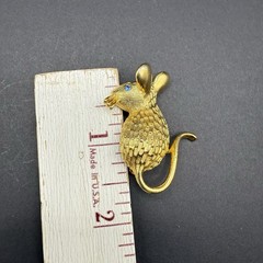 Vintage Signed Lind -Gal LG Mouse Brooch Pin Textured Gold-tone With Blue Eye