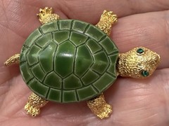 12 Vintage Brooch Lot FROGS TURTLES SNAIL SEAHORSE LADYBUG Enamel Rhinestone MOP