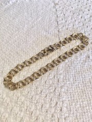 Vintage 7.5”Krementz Gold-Tone Curb 3 Link Bracelet Weighs 7.1 Grams.