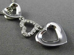 ESTATE .06CT DIAMOND 14KT WHITE GOLD 3D OPEN TRIPLE HEART FLOATING LOVE PENDANT