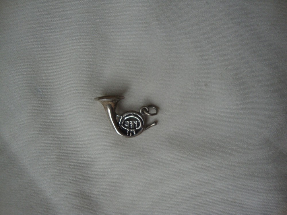 VINTAGE 3D FRENCH HORN STERLING SILVER STAMP 925 CHARM/PENDANT