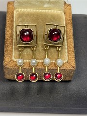 MMA Metropolitan Museum Of Art Gold Tone Pearl Garnet Drop Earrings 14k Post