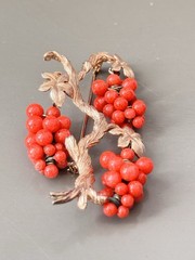 Vintage Signed MARVELLA Coral Grape Cluster Tree Brooch & Earring Set