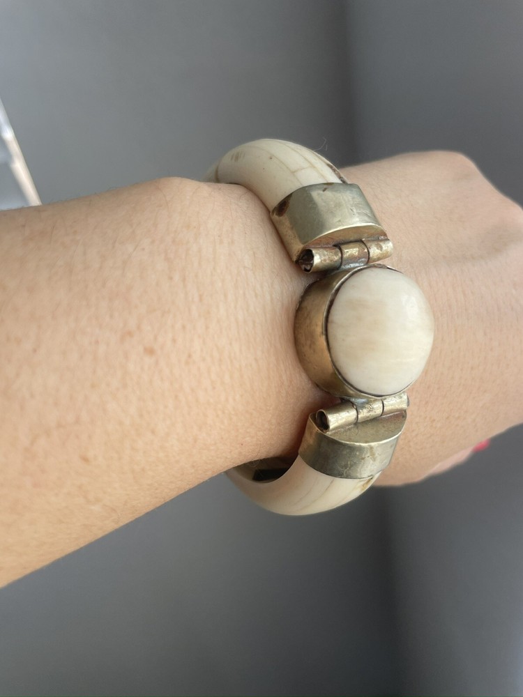 Vintage Inlaid Bone Tribal Hinged Bangle Bracelet Boho Bohemian Jewelry 7 in