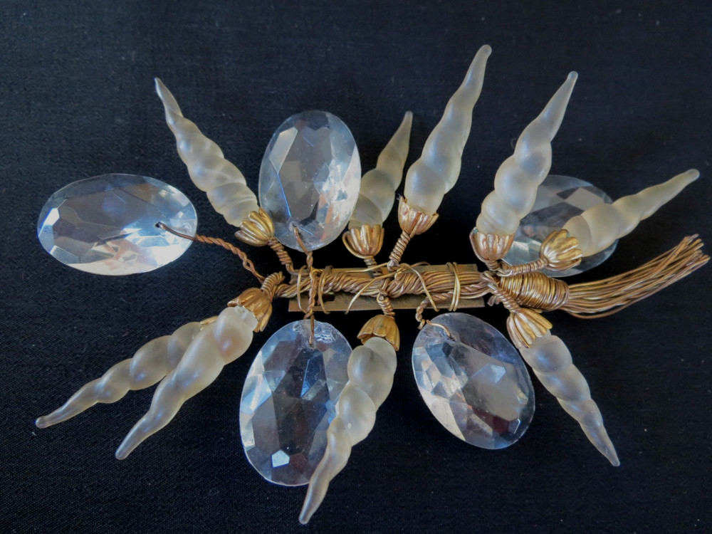 Vtg Rare Frosted Icicle Shape & Faceted Crystals Wired Brooch 4 1/8″ Long