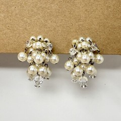 Vintage Imitation Pearl Dangle Drop Earrings Silver-Tone Mid Century Clip-on