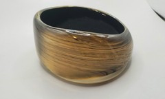 1970’s/80’s Gold & Black Wide Lucite Chunky Wavy Bangle Bracelet