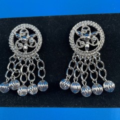 Sarah Coventry Fashion in Motion Earrings Silver 1.75in VTG 1970s Dangle Clip On