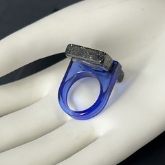 Modernist Lucite Ring Blue Black Glitter Rhinestone Size 8 Chunky Post Modern