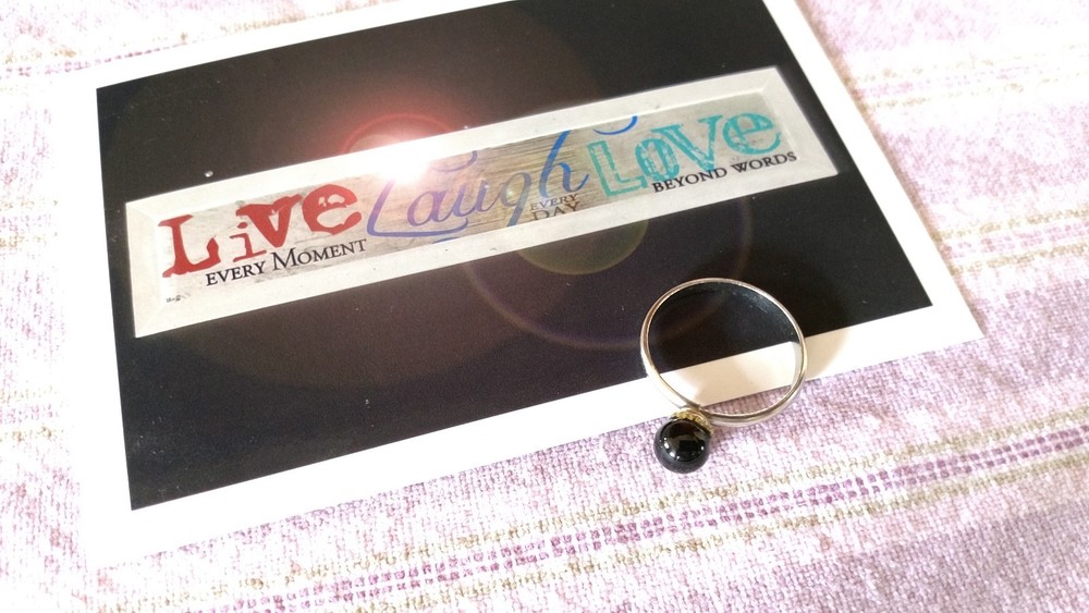 Vintage RING Gold tone metal black onyx gemstone 5mm round solitaire sz 5.5