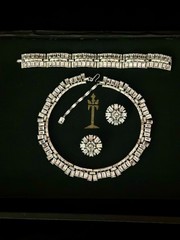 TRIFARI “Vanity Fair” 1956 Set Baguette Rhinestones Rhodium Alfred Philippe Box