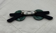 Acrylic Round Green Eye Glasses Brooch Pin