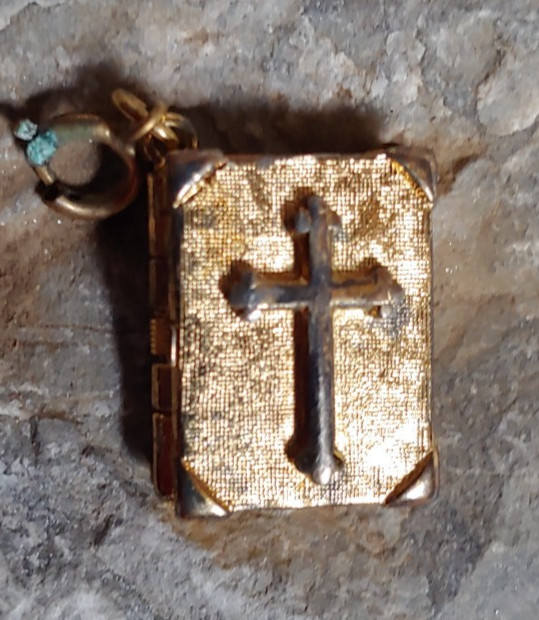 Vintage Christian Charm Cross Book Opens to Lord’s Prayer Gold Tone