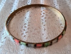 Vintage Jewelry Colorful Rectangular Dyed Shell Inlays on Brass Bangle Bracelet