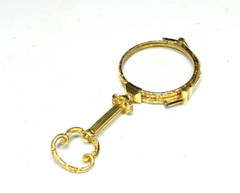 Vintage 14K Gilt Plated Flower Pattern with Glass Moveable Glass/ Mag