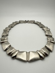 Vintage Monet Brushed Nickel Silver Tone Necklace 16”