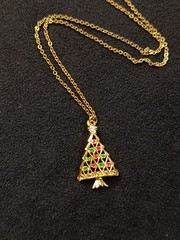 Vintage Gold Tone Christmas Tree Pendant Necklace – Handmade Metal Alloy