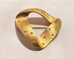Vintage Matte Gold Tone Modernist Freeform Brooch with Tiny Crystals