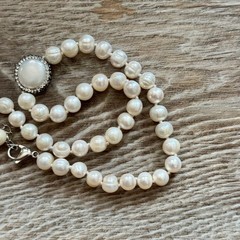 Cultured Freshwater Pearl & Rhinestone Short Beaded Necklace Knotted Between