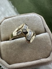 Vintage 10K Yellow Gold Natural Diamond Baguette Ring .22cttw Sz 7.25 / 3.2g