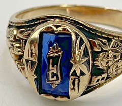 Vintage 1982 Jostens 10K Yellow Gold LC High School Class Ring Blue Stone Size 9