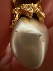 VINTAGE KENNETH LANE COUTURE CHAMPAGNE PEARL & CRYSTAL EARRINGS GOLD TONE
