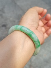 MADE IN-HOUSE Certifiable Grade-A Untreated Burmese Jadeite Jade Bangle (52.2mm)