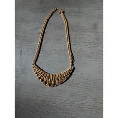 Vintage Gold Tone Bib Statement Necklace Scalloped Textured Curb Chain 18 Inch