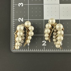 VTG Faux Pearl/Rhinestone Cluster Clip-On Earrings Gold Tone Statement 2″ Hi