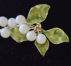 Vintage Mistletoe Brooch Green Enamel White Berry Christmas Holiday Gold Tone…