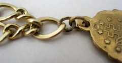 Vintage 12k G.F. Chain Bracelet 6 3/4″ with 5 Mixed Theme Charms