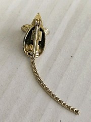 Vintage Gold Tone Mouse Pin Back Brooch Pink Eyes Moveable Tail 1 “W Tail 2.25”