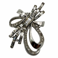 Vtg Silver Tone Anthony Aquilino Clear Rhinestone Fancy Ribbon Brooch