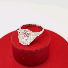 Vtg Sz 9 Ring Oval Triangle Cubic Zirconia 18KGE White Gold Electroplate Jewelry