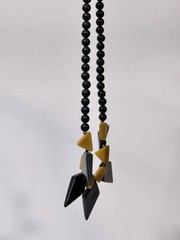 ⚡ “Electric Geometry” – 1980s Chunky Statement Necklace – Mustard Yellow &…