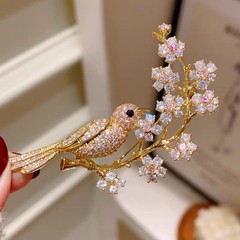 Happy Eyebrows Cute Magpies Bird Brooches Coats Suits Exquisite Corsages