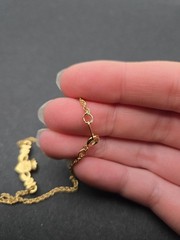 Vtg Avon Gold-Tone Claddagh Chain Link Bracelet 8.5″